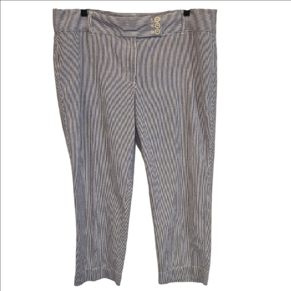 LOFT Anne Taylor Marisa Seersucker Navy and White Striped Cotton Crops